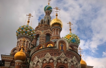 St. Petersburg Vacation Travel Guide